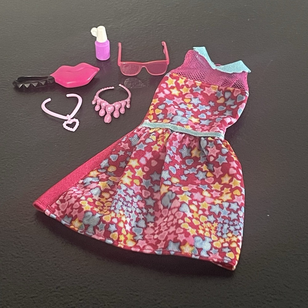 Barbie Malibu Avenue Market Playset Doll Dress Replacement with accessories